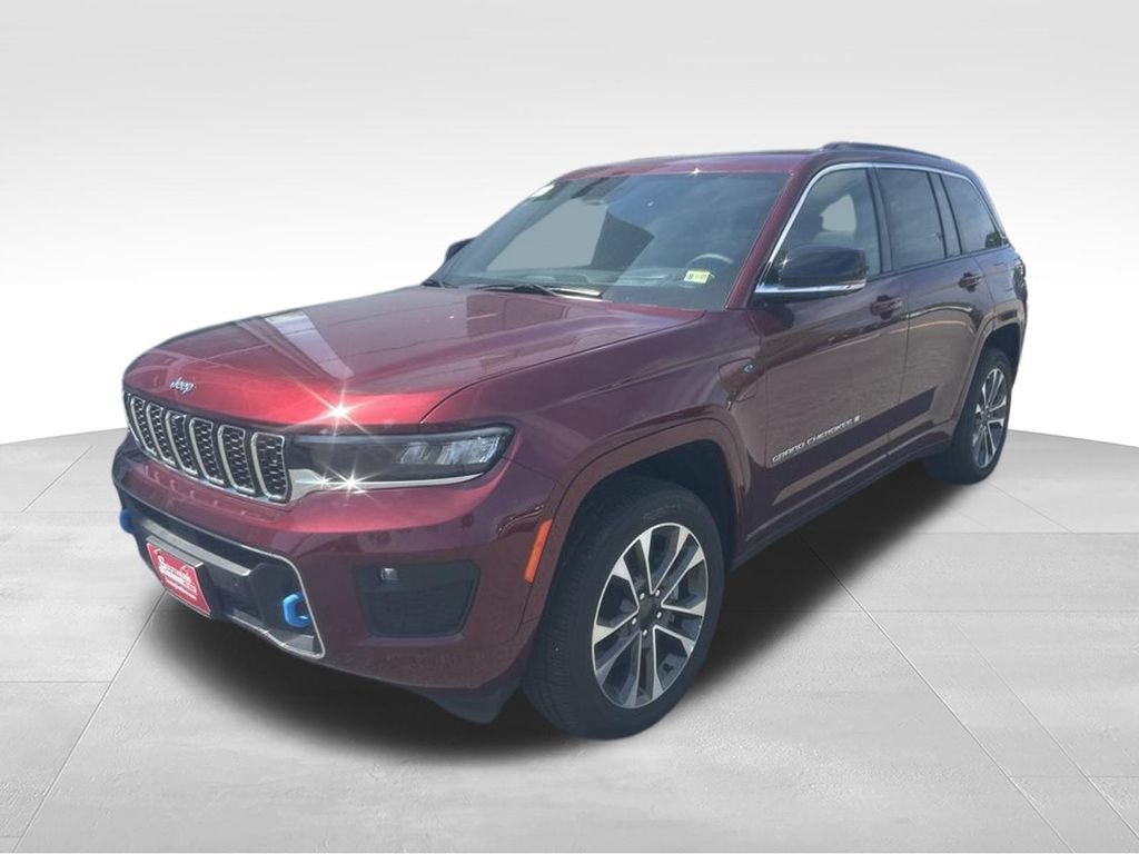 New 2024 Jeep Grand Cherokee Overland w/ Advanced Protech Group III AWD/4WD image 2