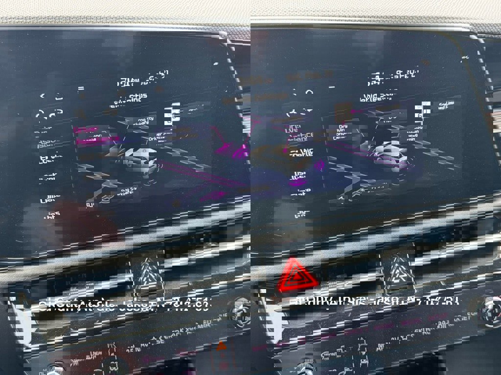 Used 2023 Kia Niro EX Touring image 71