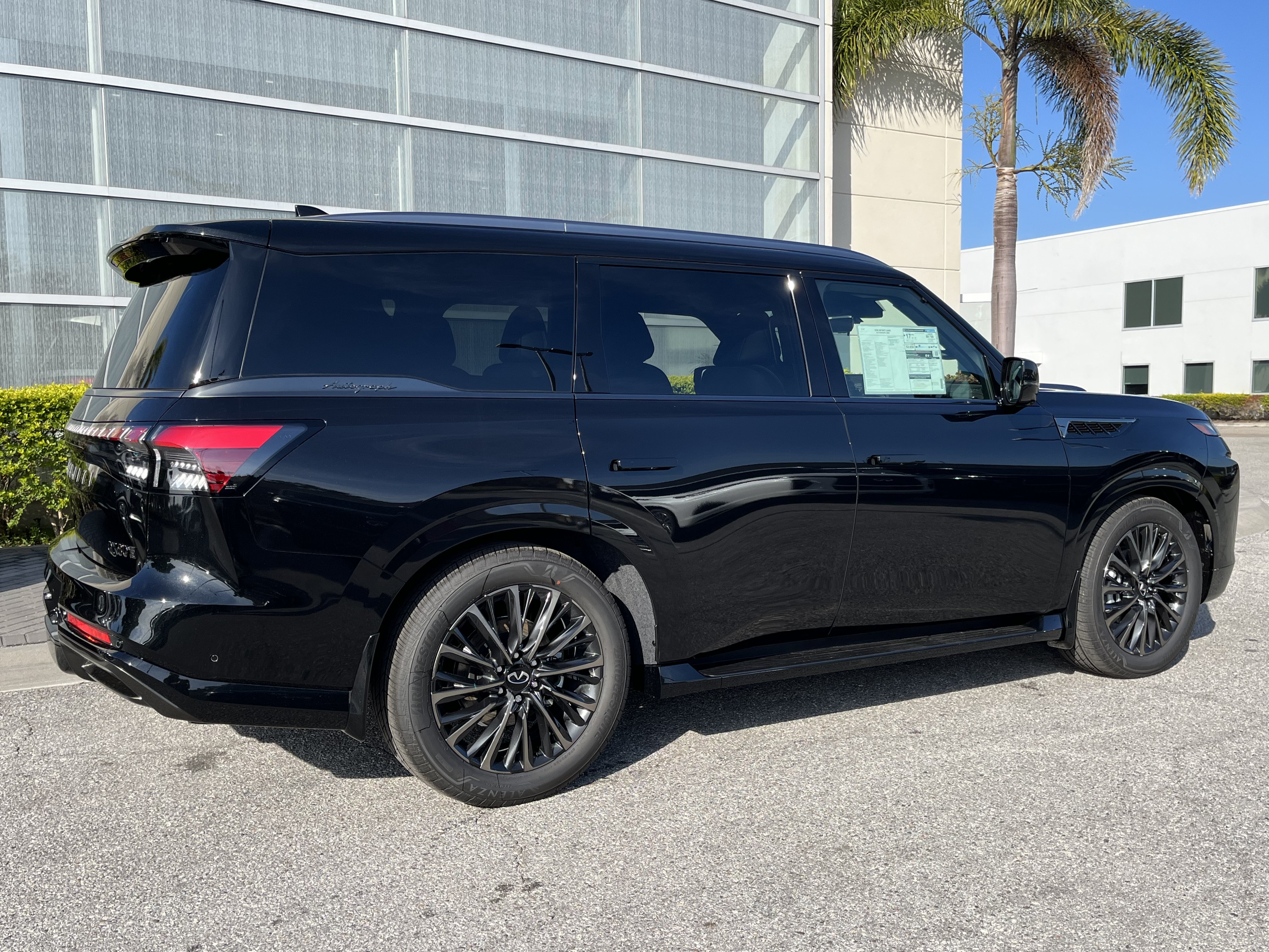 Certified 2026 INFINITI QX80 Autograph w/ Premium Cargo Package AWD/4WD image 6