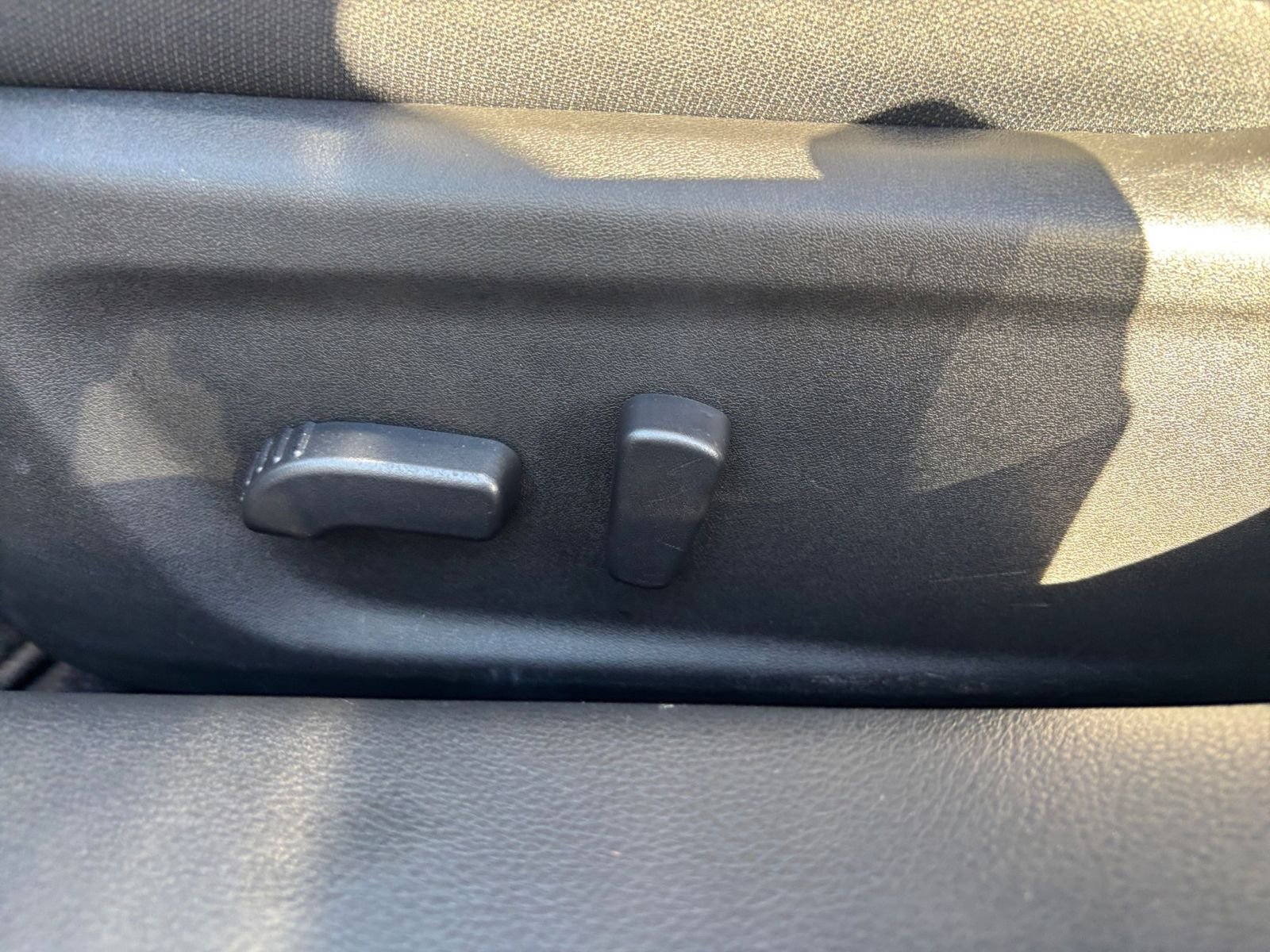 Used 2025 Nissan Altima 2.5 SV FWD image 19
