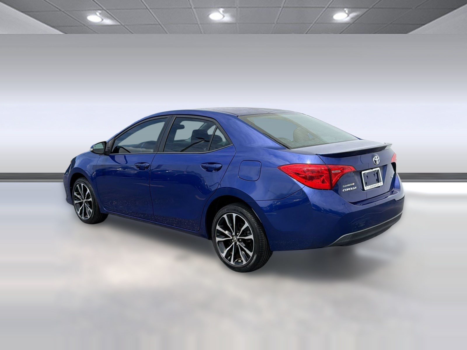 Used 2018 Toyota Corolla SE FWD image 3