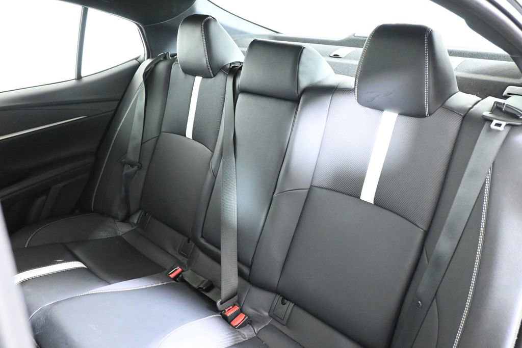 Used 2025 Toyota Camry SE w/ Convenience Package image 4