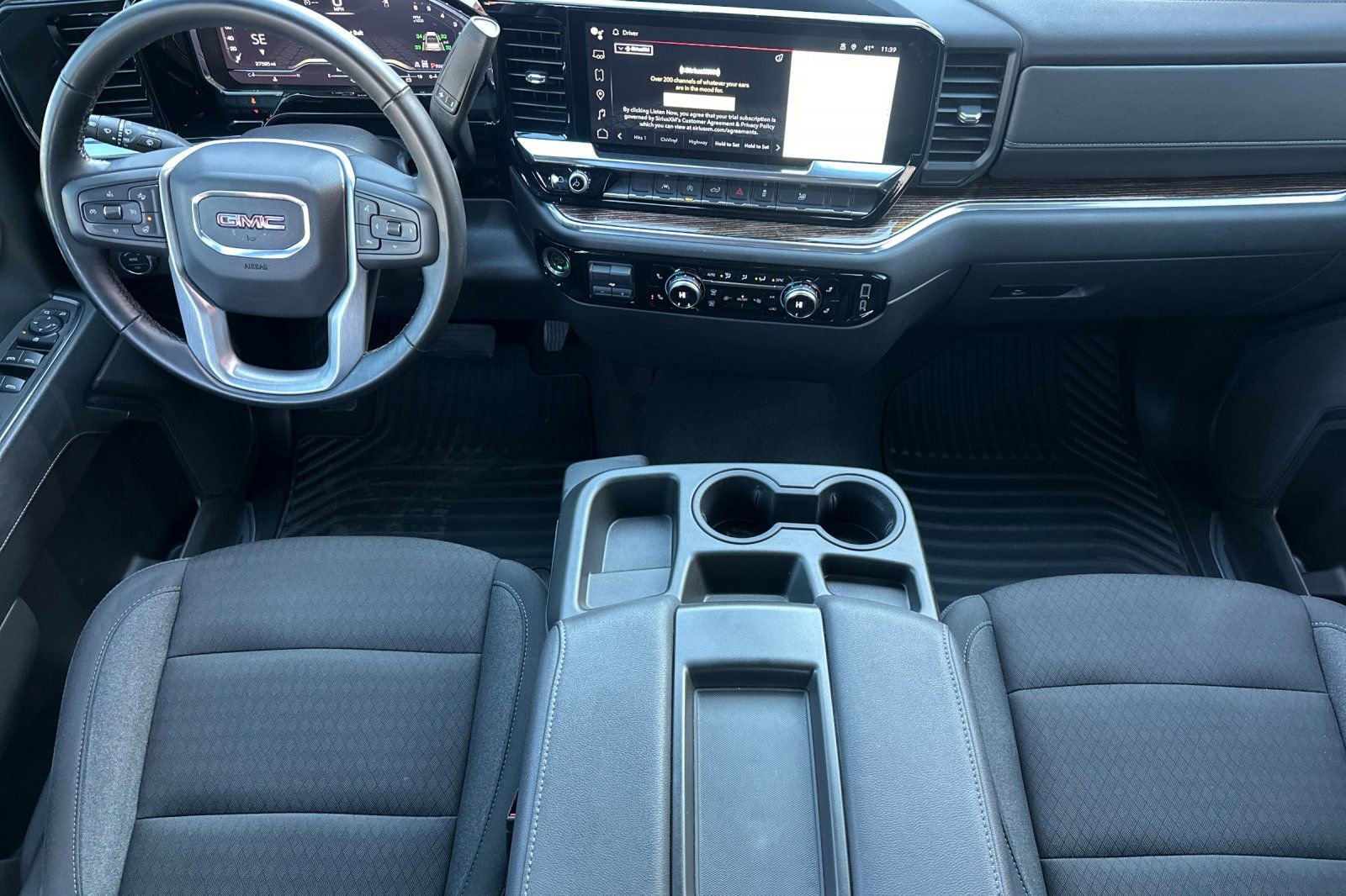 Used 2025 GMC Sierra 1500 Elevation image 14