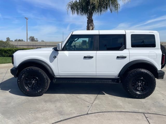 New 2026 Ford Bronco Outer Banks w/ Sasquatch Package AWD/4WD image 2