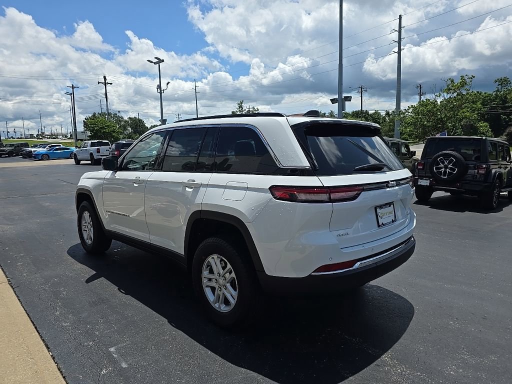 New 2025 Jeep Grand Cherokee Laredo w/ Luxury Tech Group I image 7