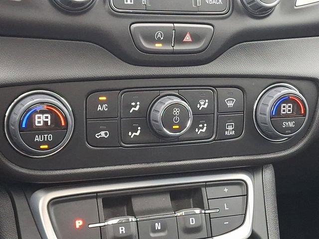 Used 2024 GMC Terrain SLT w/ Tech Package AWD/4WD image 18