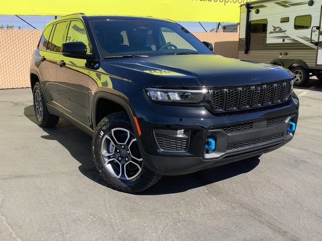 New 2024 Jeep Grand Cherokee Trailhawk AWD/4WD image 2