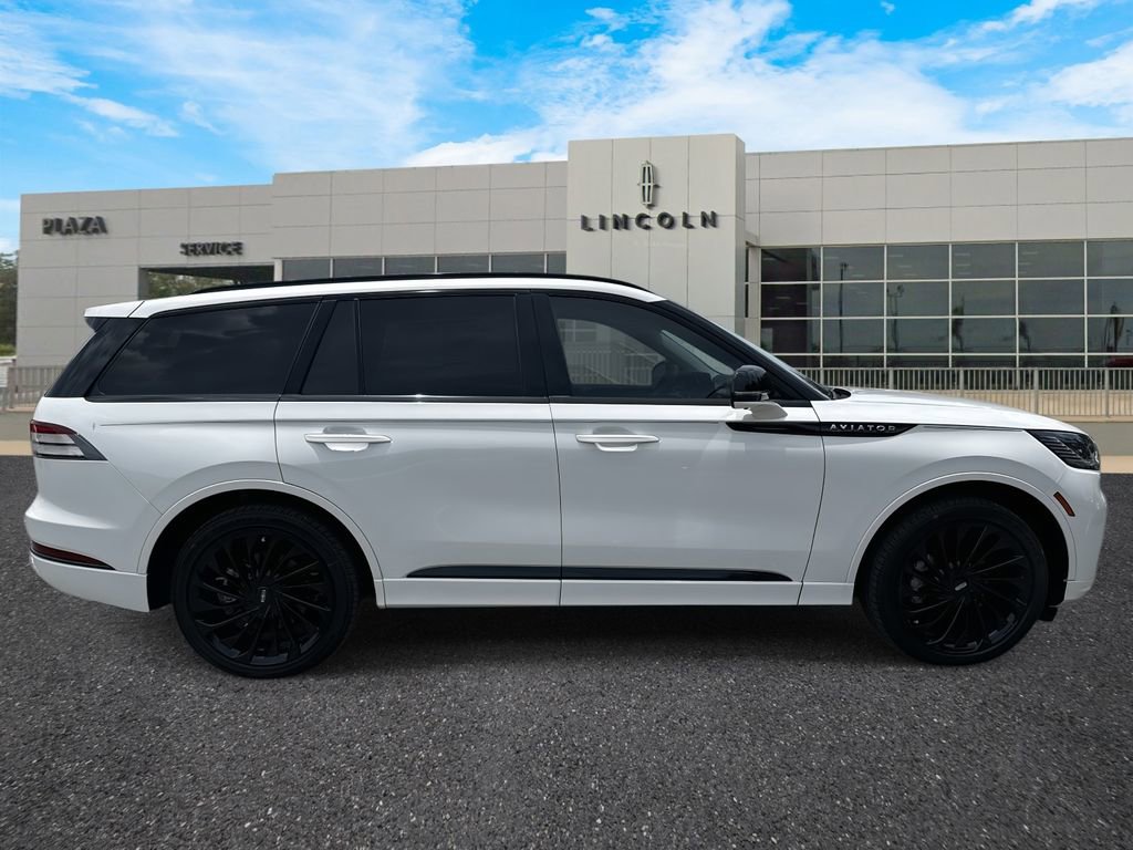 New 2025 Lincoln Aviator Reserve w/ Equipment Group 201A image 2