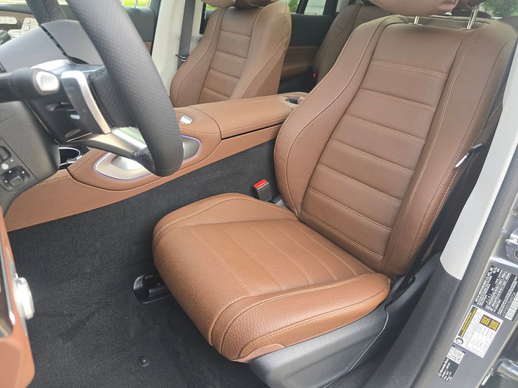 New 2026 Mercedes-Benz GLS 450 4MATIC image 25