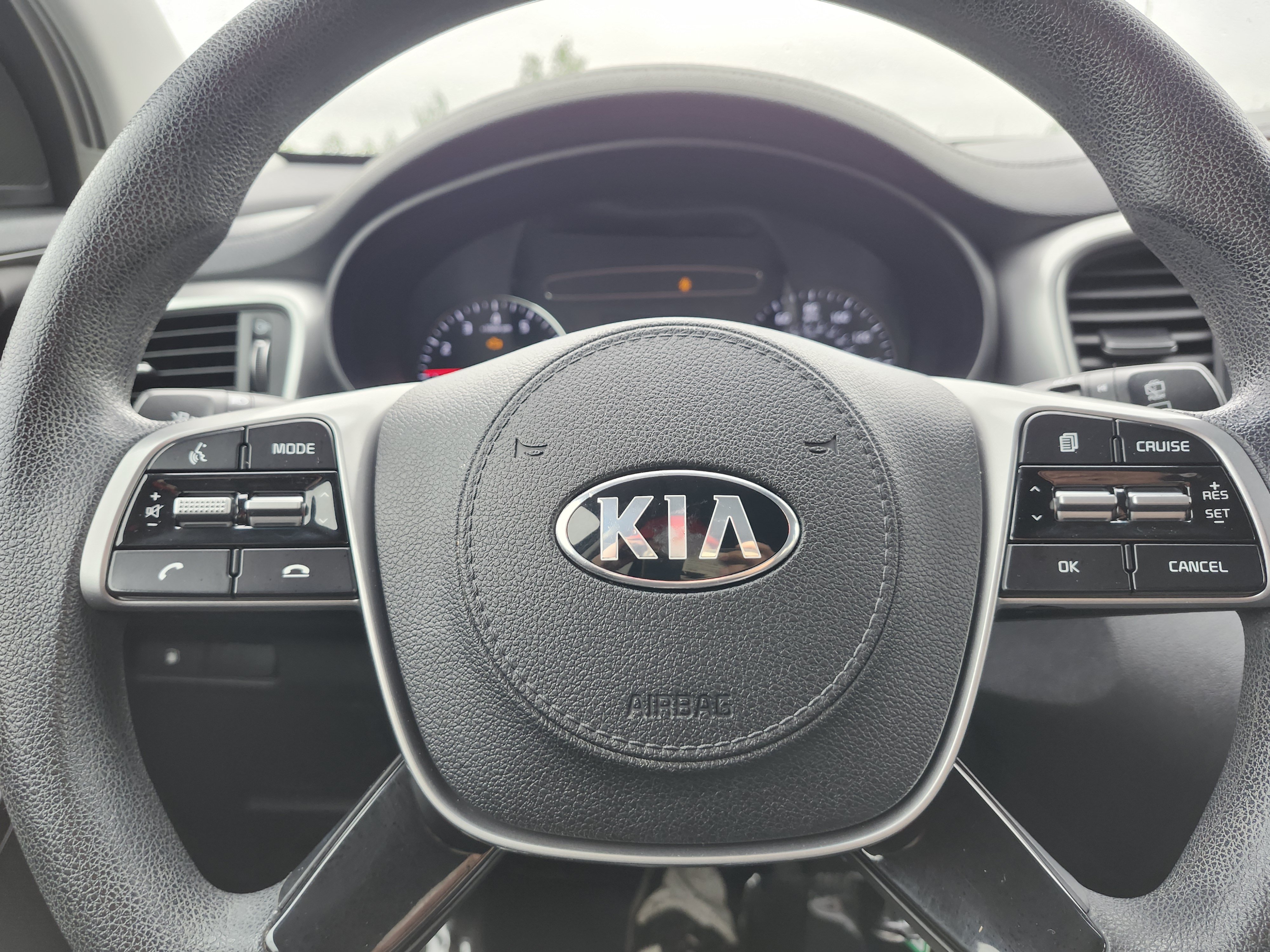 Used 2019 Kia Sorento L FWD image 24