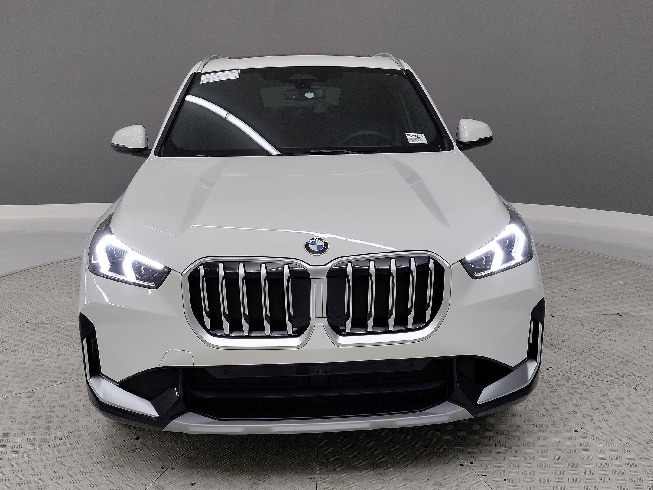 Used 2026 BMW X1 xDrive28i w/ Convenience Package AWD/4WD image 2