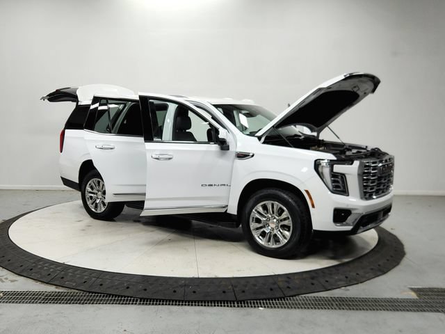 Used 2025 GMC Yukon Denali RWD image 10