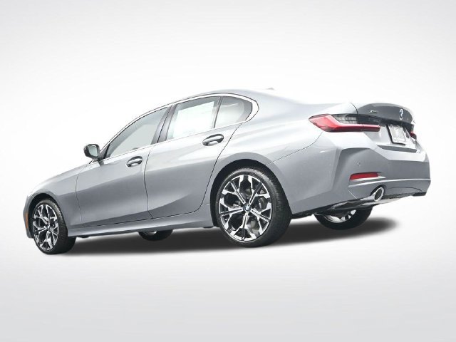 New 2026 BMW 330i xDrive Sedan w/ Premium Package AWD/4WD image 36