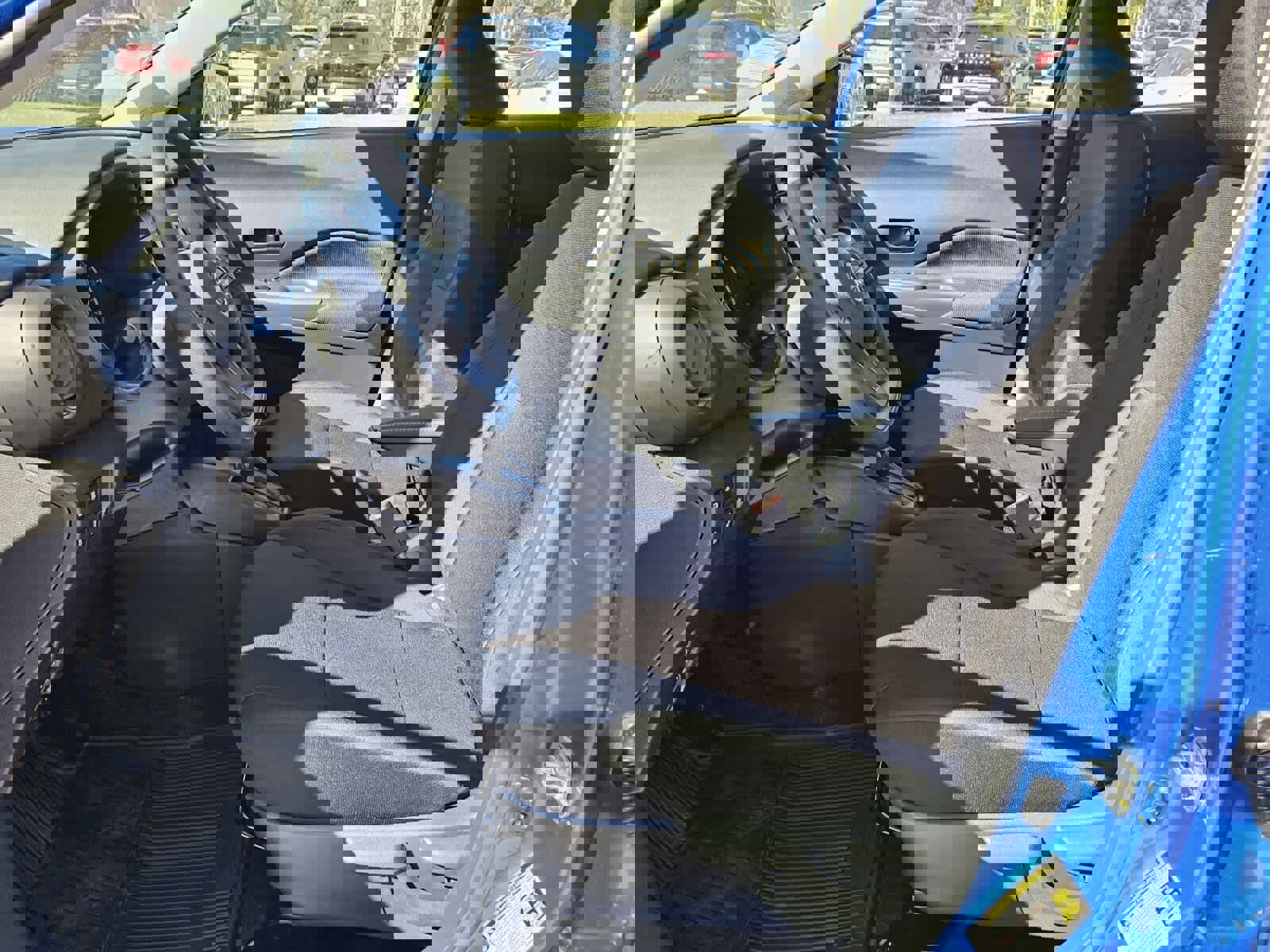 New 2025 Nissan Kicks Play S image 3