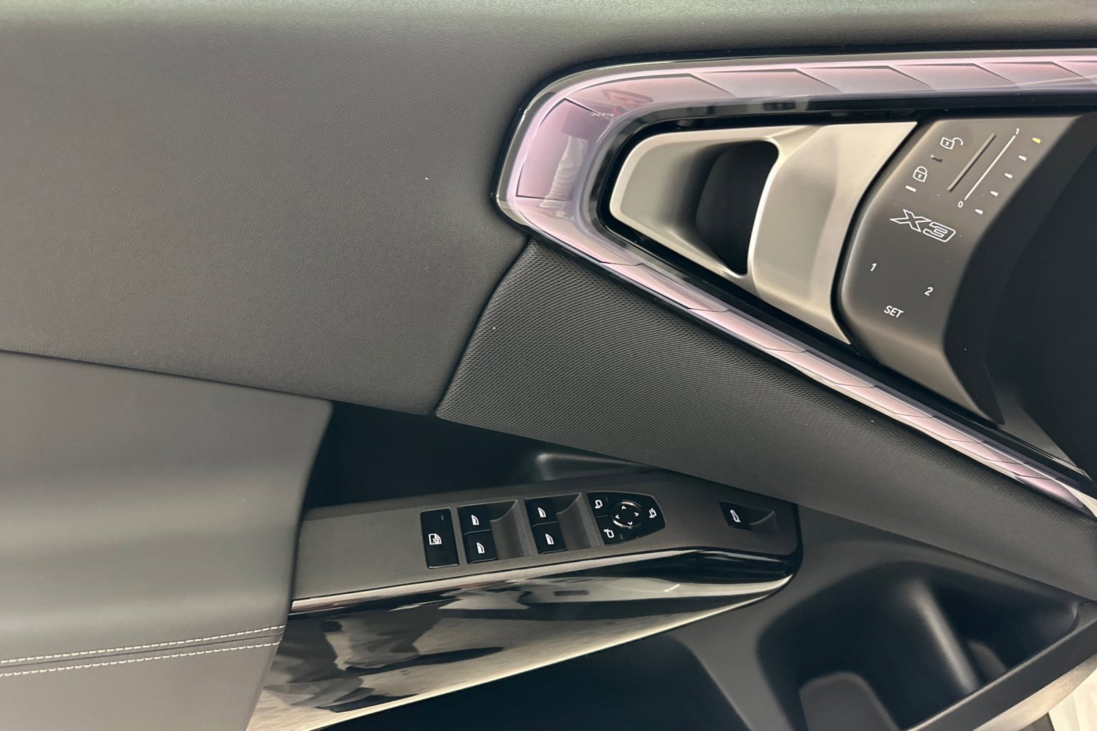 Used 2026 BMW X3 xDrive30 w/ Convenience Package image 14