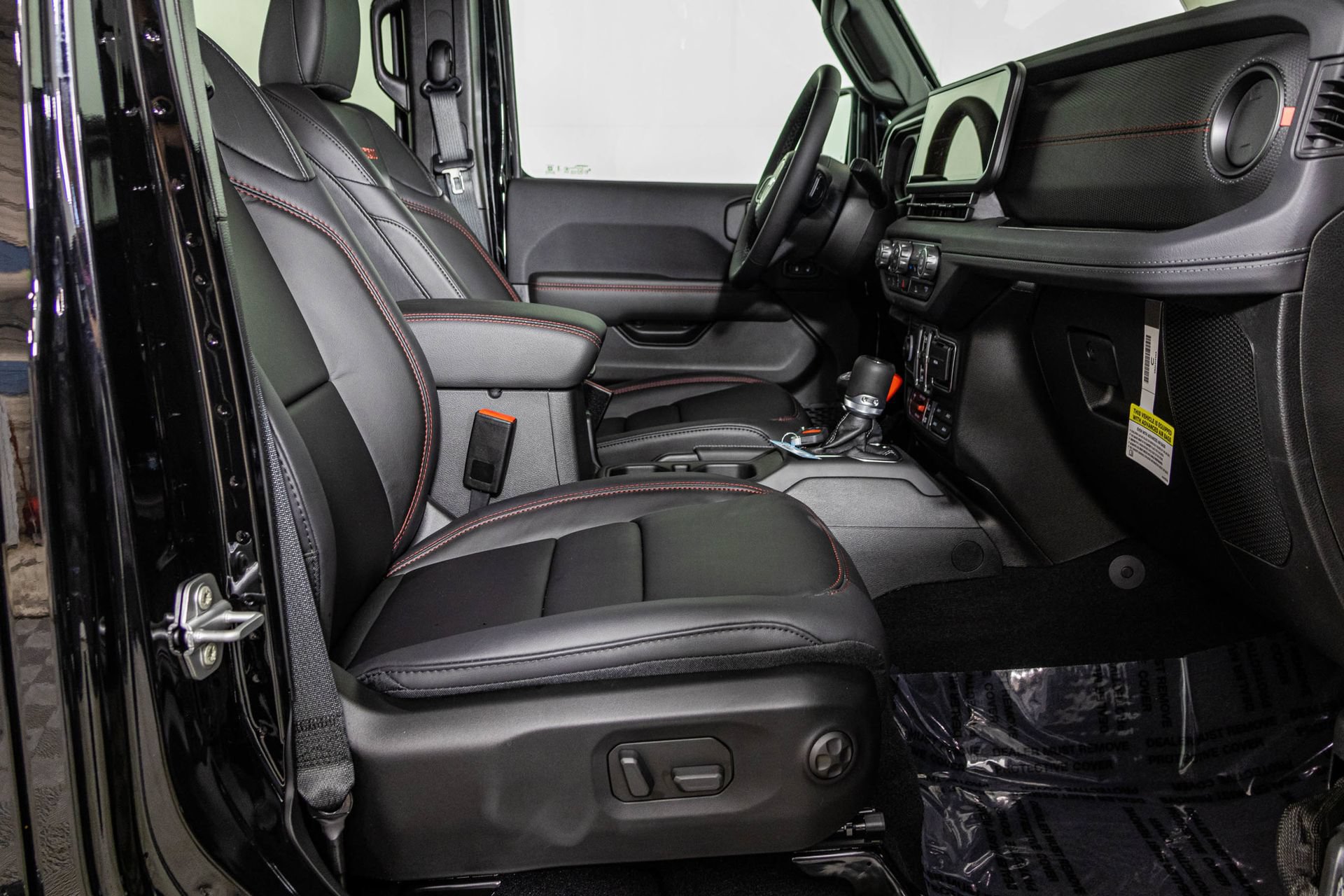 New 2026 Jeep Wrangler Unlimited Rubicon AWD/4WD image 39