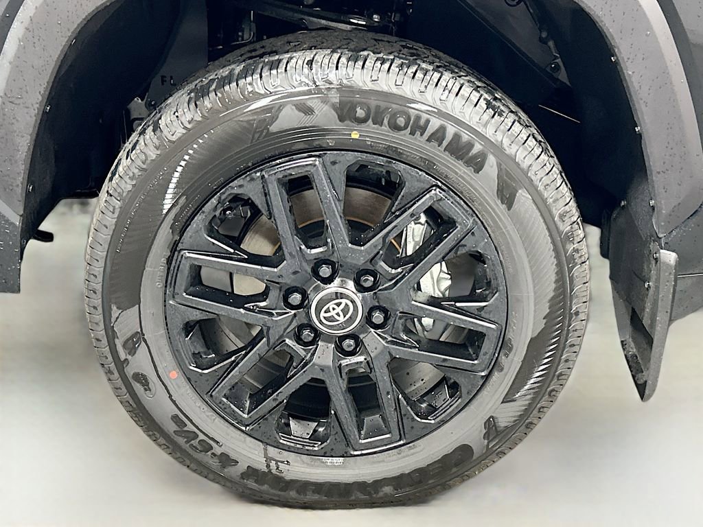 New 2026 Toyota Tundra SR5 AWD/4WD image 9