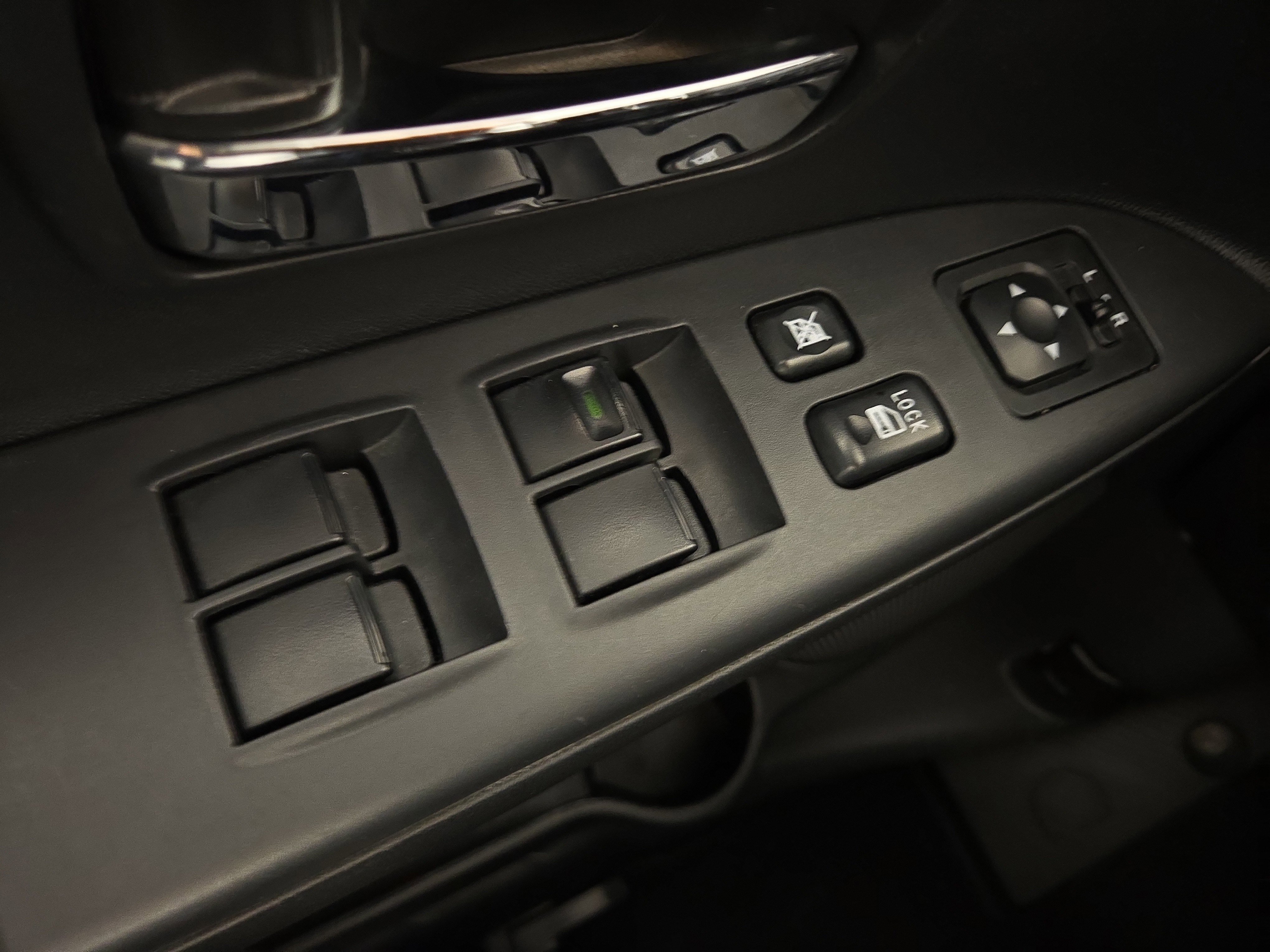 Used 2021 Mitsubishi Outlander Sport Black Edition FWD image 25