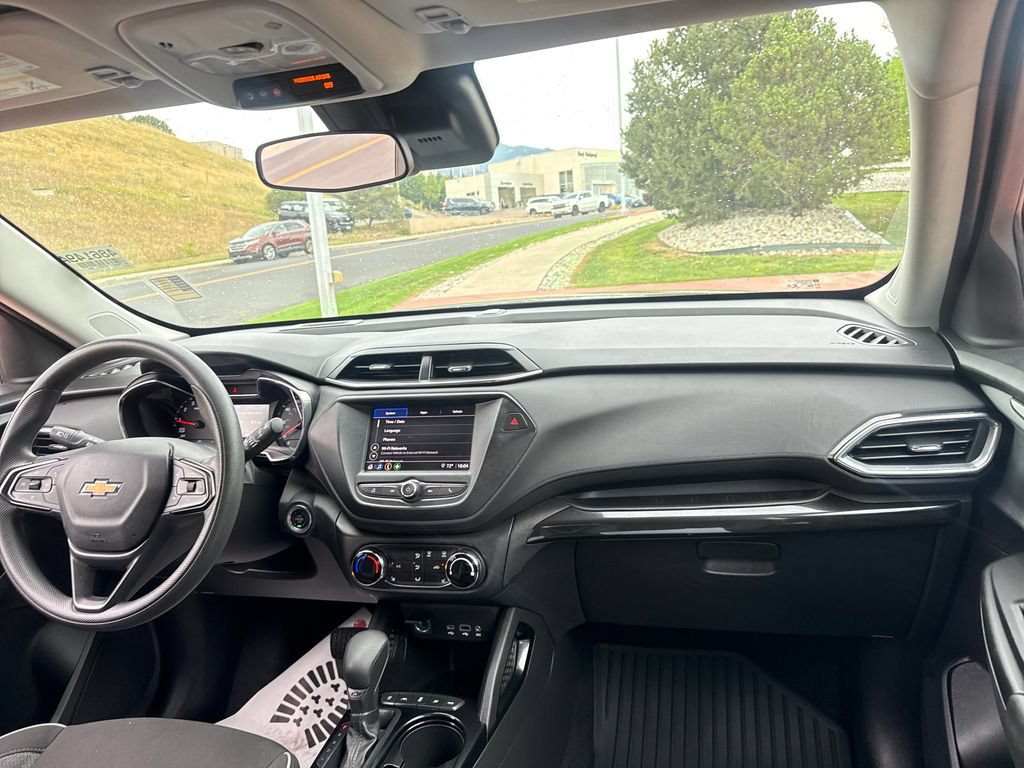 Used 2023 Chevrolet TrailBlazer LT AWD/4WD image 30