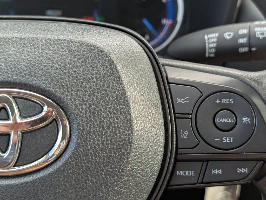 Used 2024 Toyota RAV4 LE AWD/4WD image 23