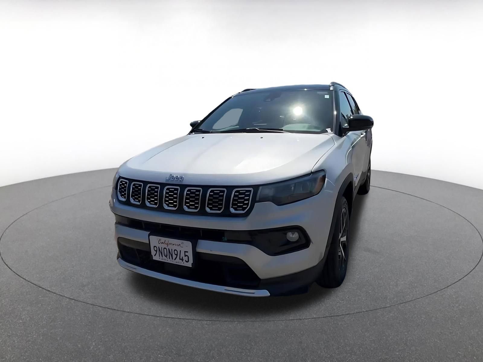 Used 2025 Jeep Compass Limited AWD/4WD image 7