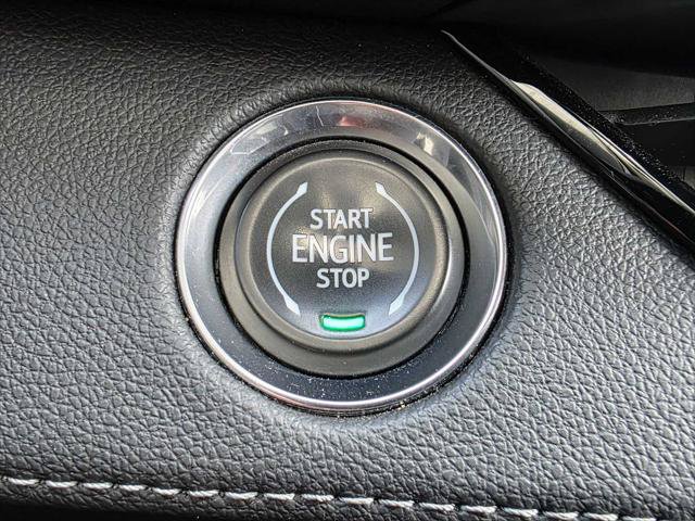 Used 2025 Buick Enclave Preferred AWD/4WD image 31