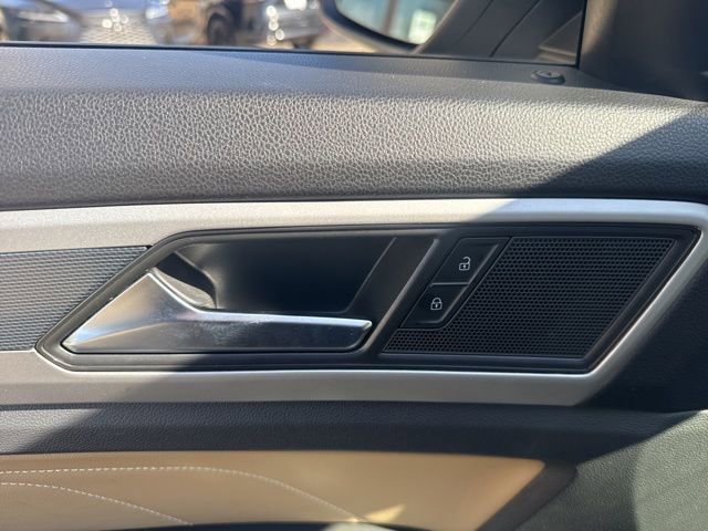 Used 2023 Volkswagen Atlas Cross Sport SE image 11