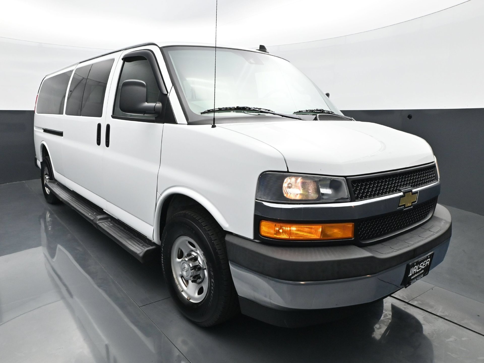 Used 2019 Chevrolet Express 3500 LT w/ LT Preferred Equipment Group RWD image 9