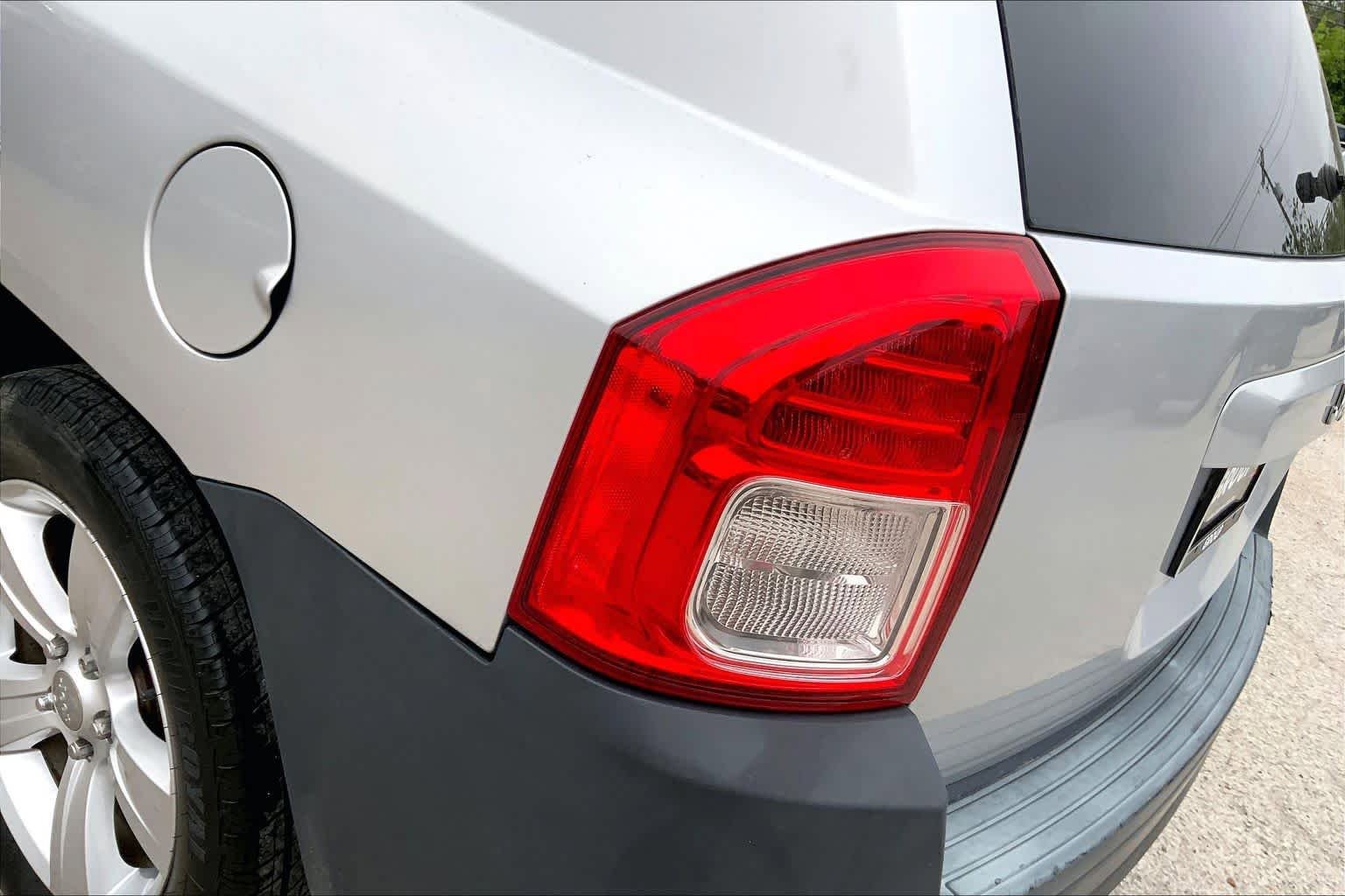 Used 2012 Jeep Compass Sport FWD image 26