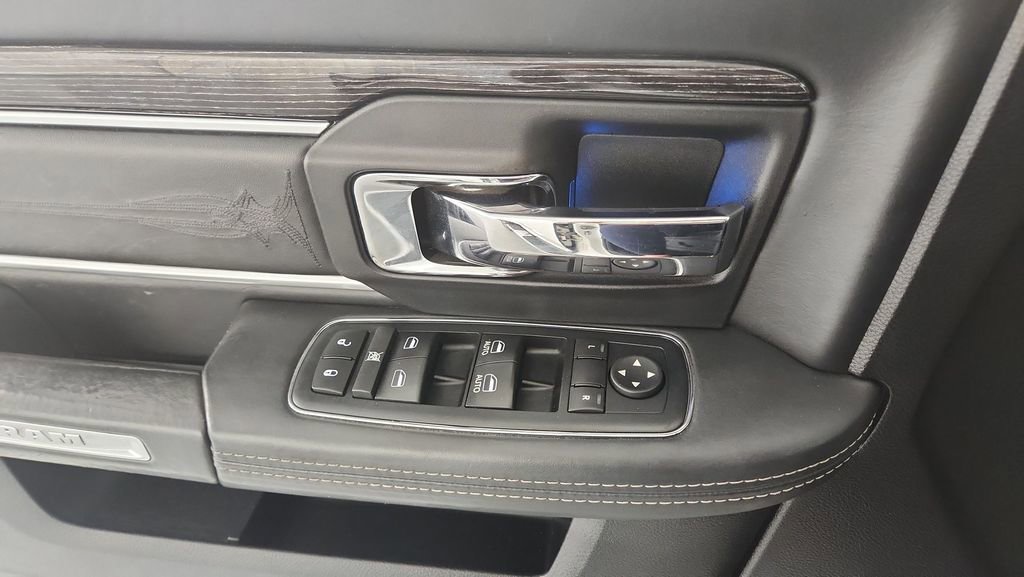 Used 2017 RAM 1500 Limited image 29