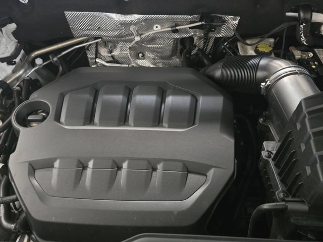 Used 2025 Volkswagen Atlas SEL AWD/4WD image 8