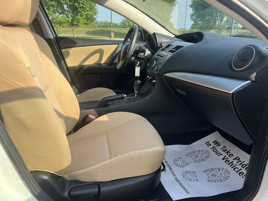 Used 2012 MAZDA MAZDA3 i Touring FWD image 11