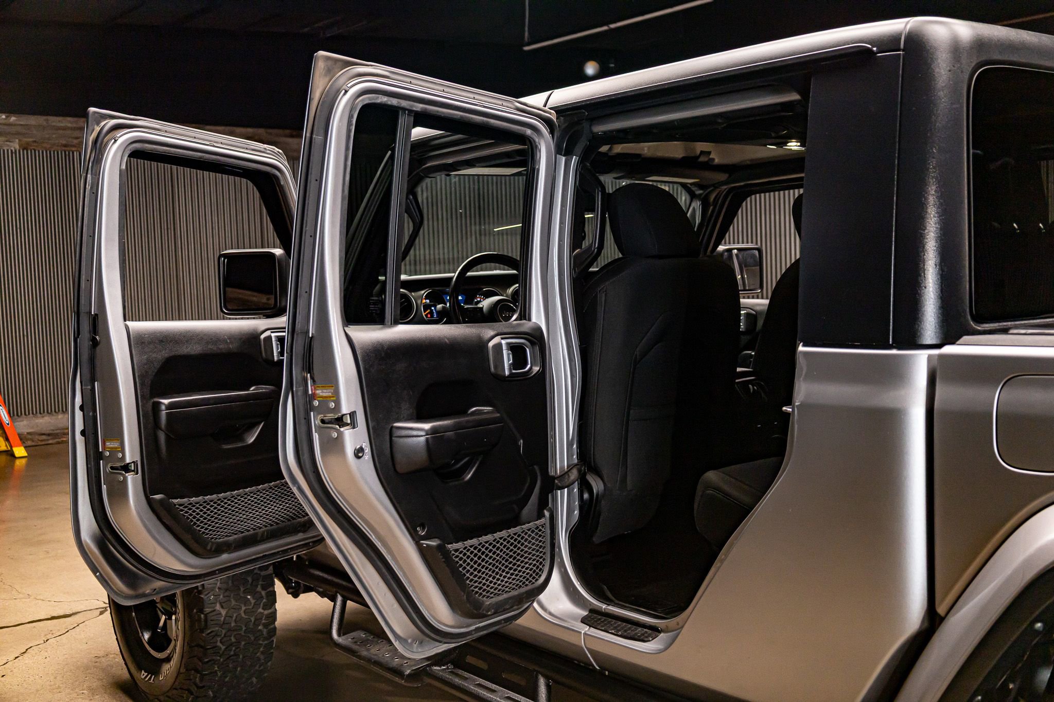 Used 2021 Jeep Gladiator Willys image 24