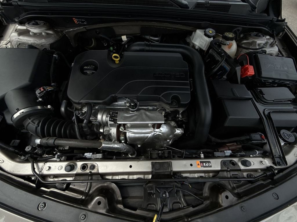 Used 2024 Chevrolet Malibu LT FWD image 31