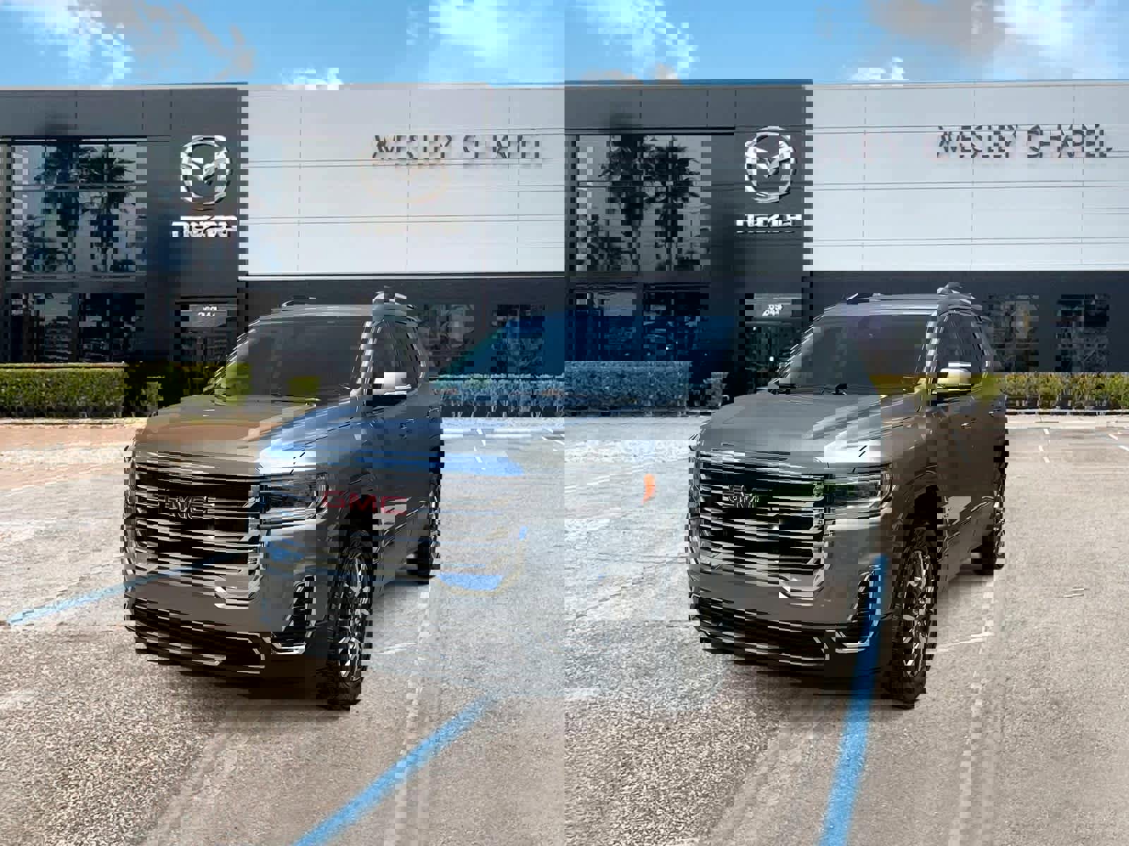 Used 2020 GMC Acadia SLE w/ Driver Convenience Package image 1