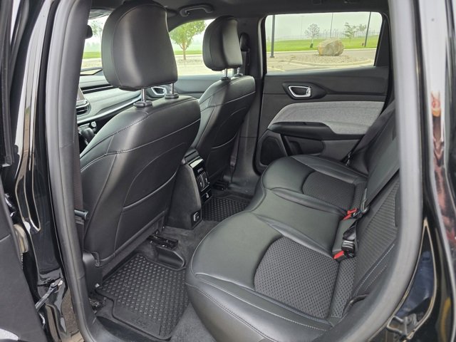 Used 2023 Jeep Compass Latitude w/ Convenience Group image 19
