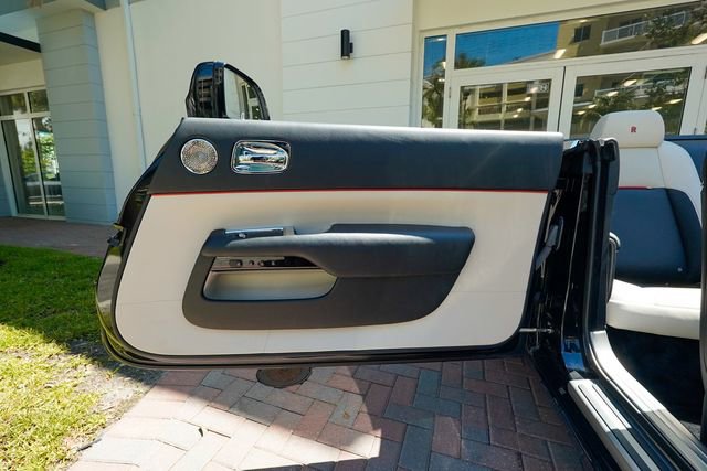 Used 2018 Rolls-Royce Dawn image 75