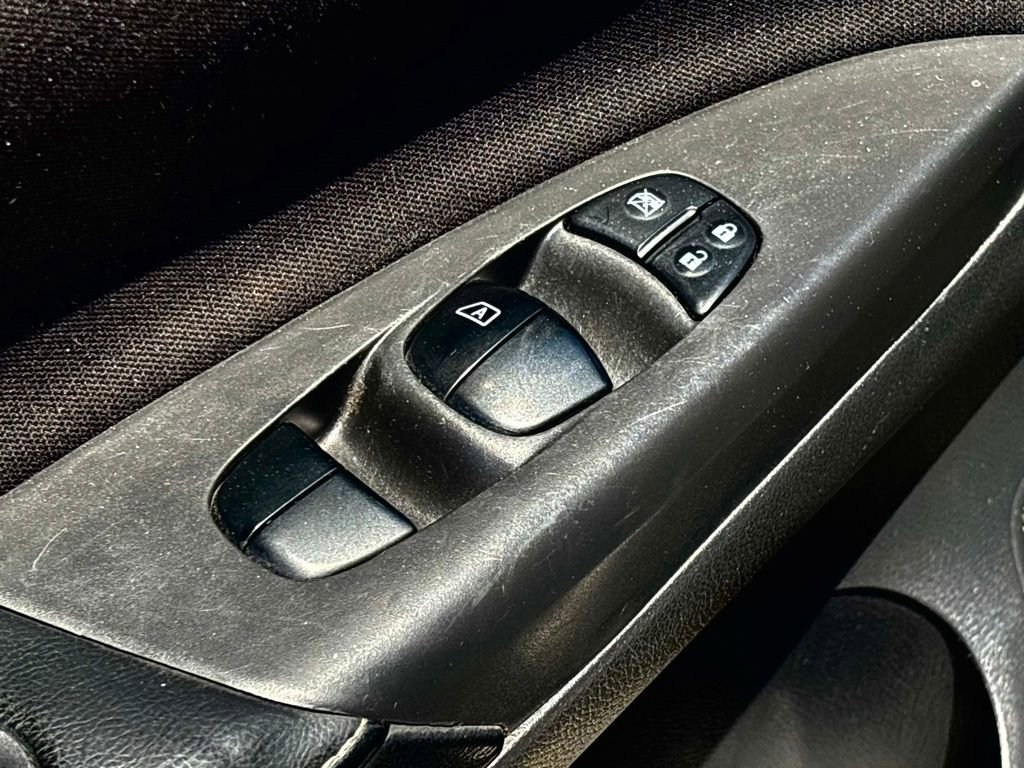 Used 2019 Nissan Sentra SV FWD image 12