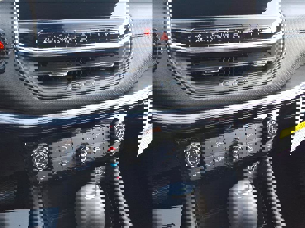 New 2026 Jeep Compass Latitude image 19