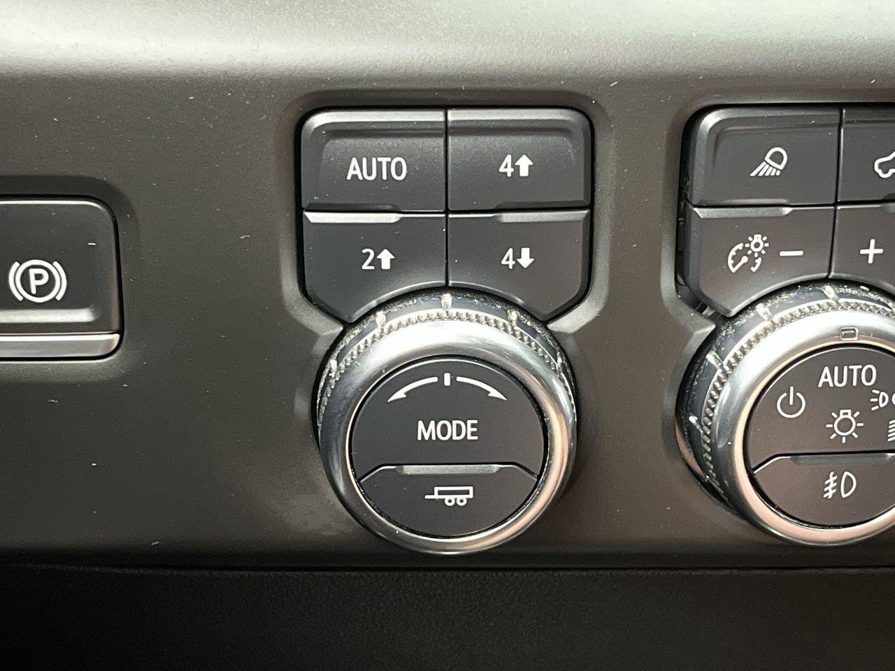 Certified 2025 GMC Sierra 2500 AT4 w/ AT4 Premium Plus Package AWD/4WD image 19