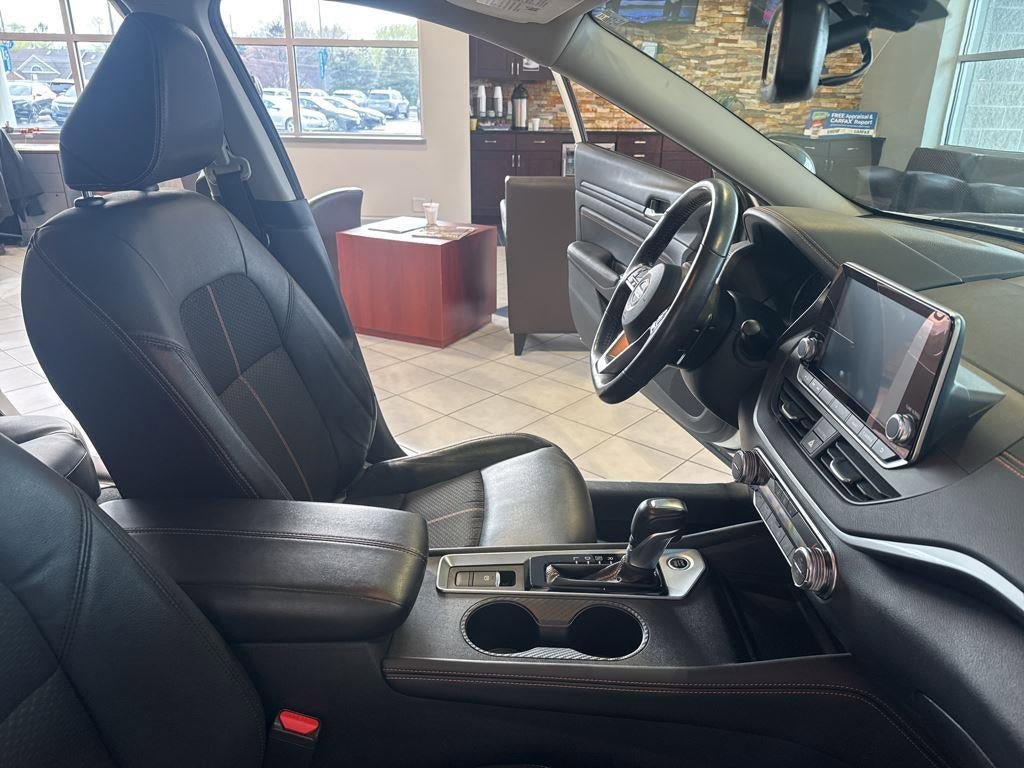 Used 2022 Nissan Altima 2.5 SR AWD/4WD image 28