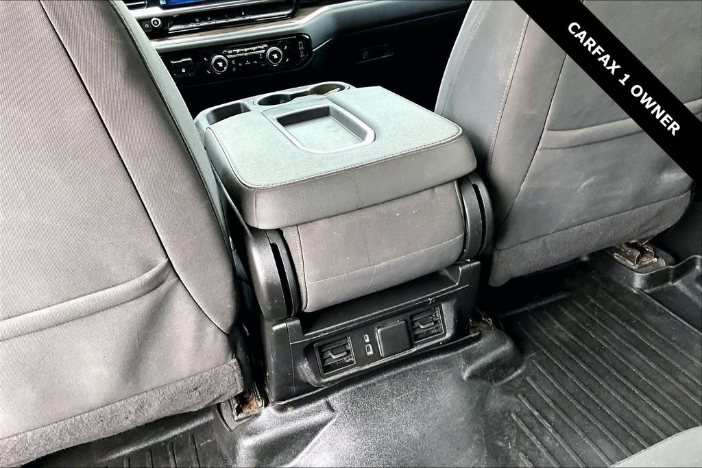 Used 2024 Chevrolet Silverado 3500 LT w/ Convenience Package image 11