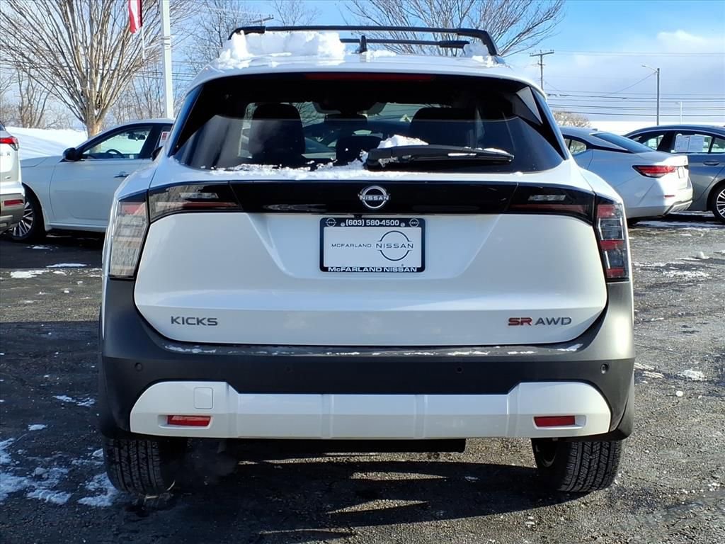 New 2026 Nissan Kicks SR w/ Cold Weather Package image 5