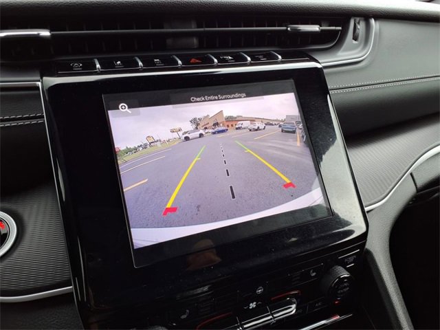 Used 2024 Jeep Grand Cherokee Altitude image 28