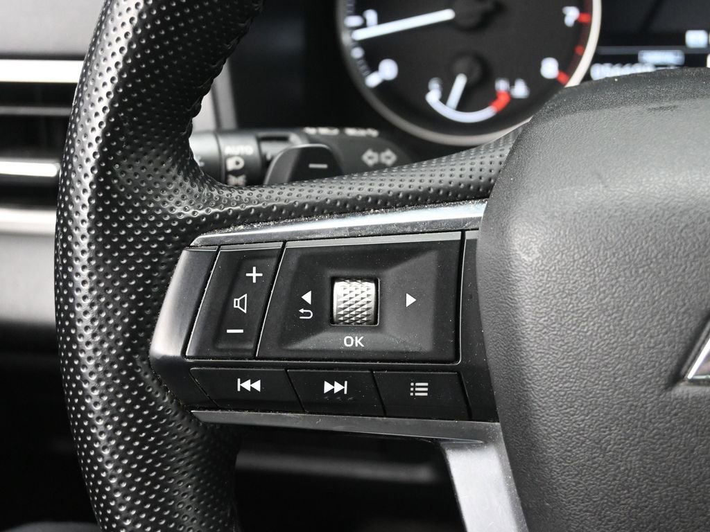 Used 2024 Mitsubishi Outlander SE image 15