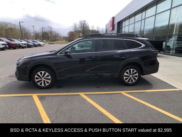 Used 2023 Subaru Outback Premium AWD/4WD image 3