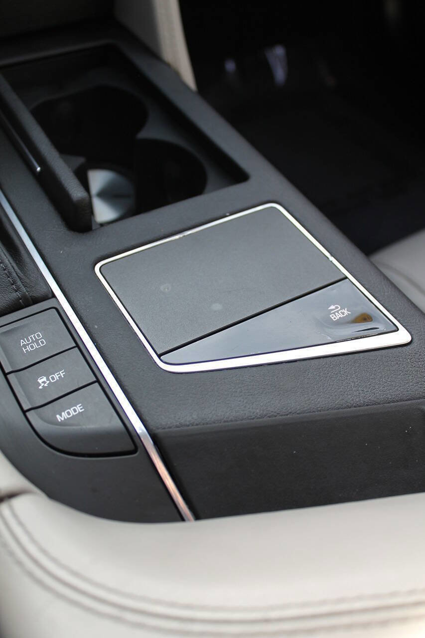 Used 2016 Cadillac CT6 Luxury image 36