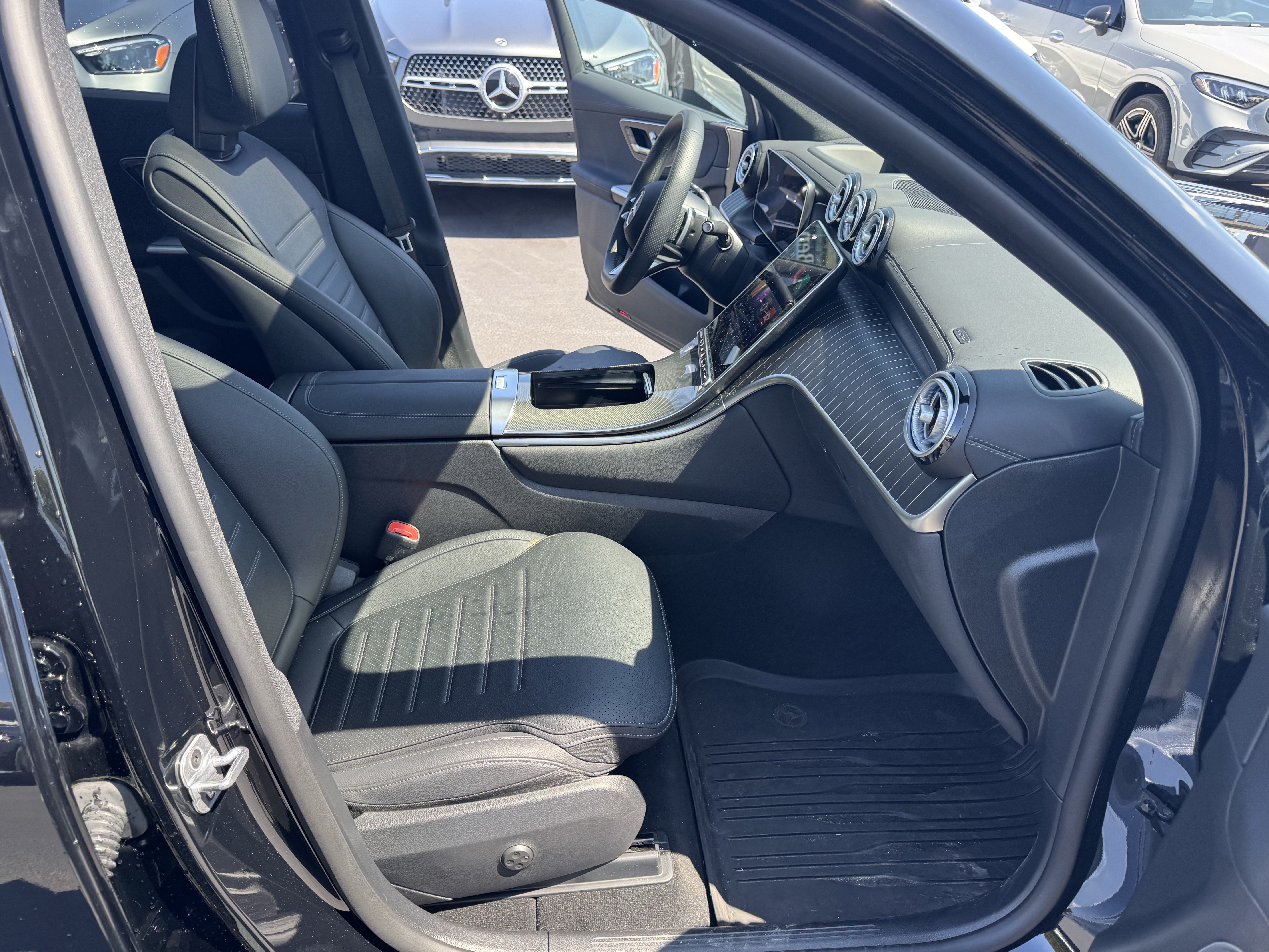 Certified 2026 Mercedes-Benz GLC 350e 4MATIC image 35