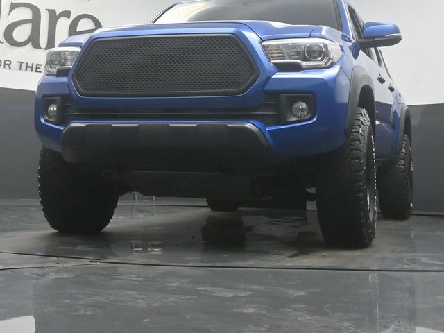 Used 2016 Toyota Tacoma TRD Off-Road image 54