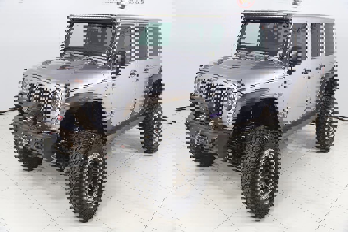 Used 2016 Jeep Wrangler Unlimited Sahara image 23